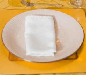 Plate Ottawa Rental - Decorental2go